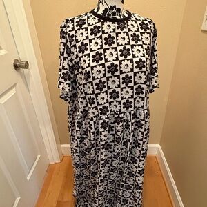 Dressed in Lala Black and White Sundress